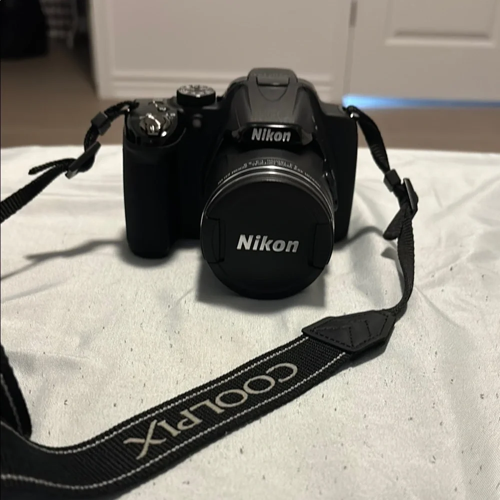 Nikon camera COOLPIX P530 digital + Lowepro black camera bag+battery charger - Picture 1 of 13